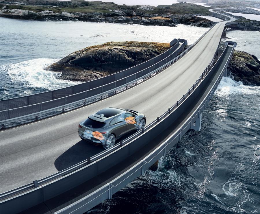  Jaguar I-Pace EV400 AWD HSE 2018 года  (WW) (фото 56 из 114)
